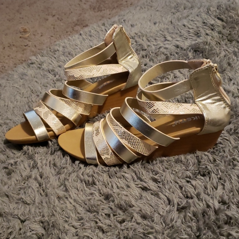🦕Women's sandals